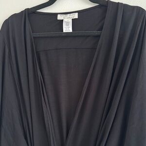 Barefoot Dreams Black Robe 1X
